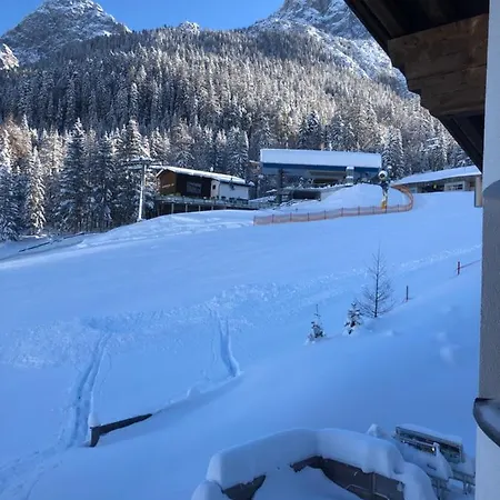 Han/Misafirhane Waldhaus Talblick *