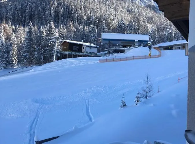 Värdshus Waldhaus Talblick *